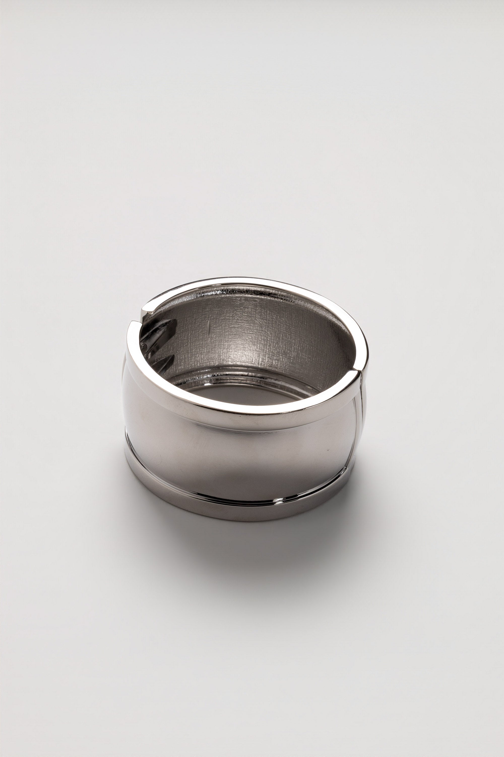 Trono